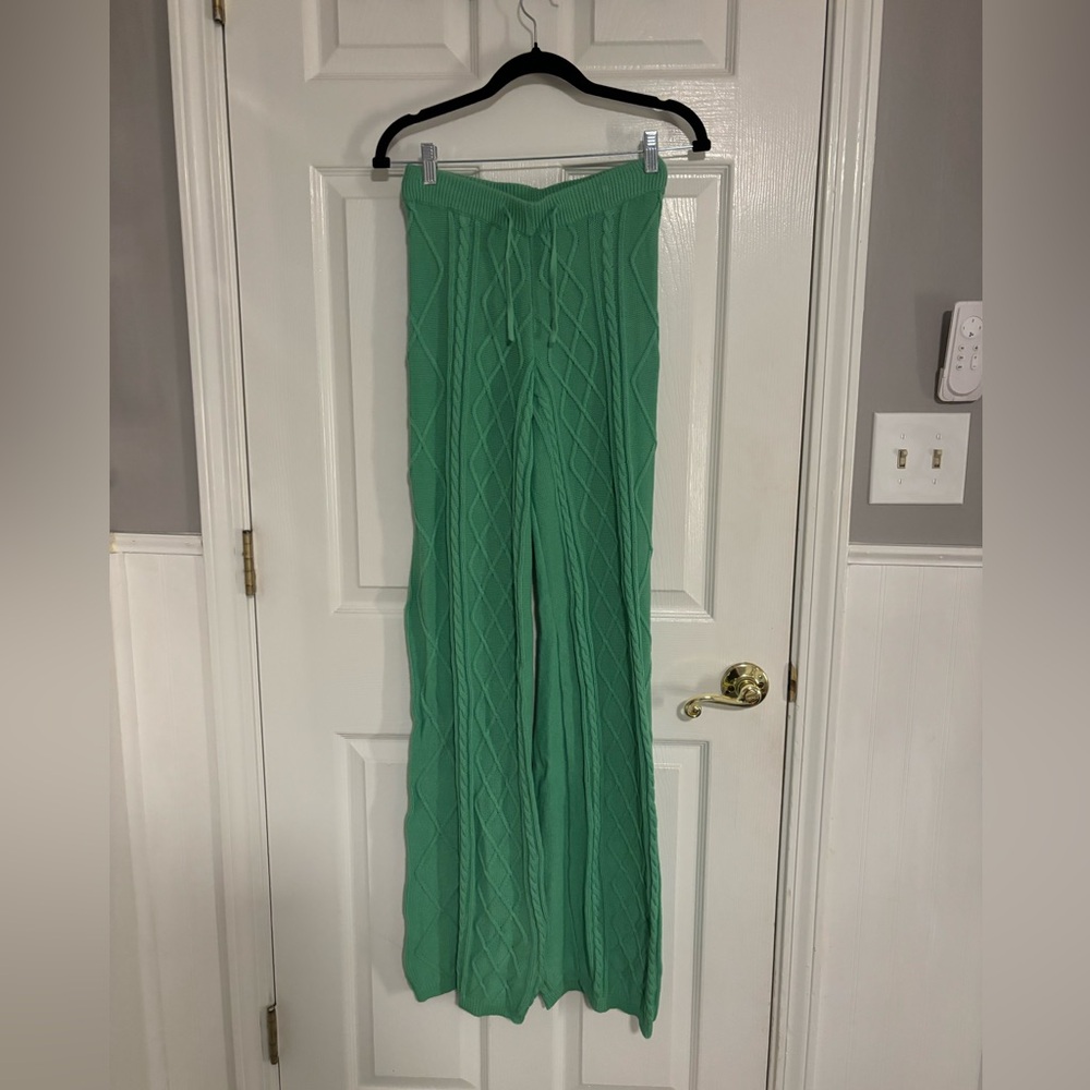 XS/S Edikted Knitted Green Pants
